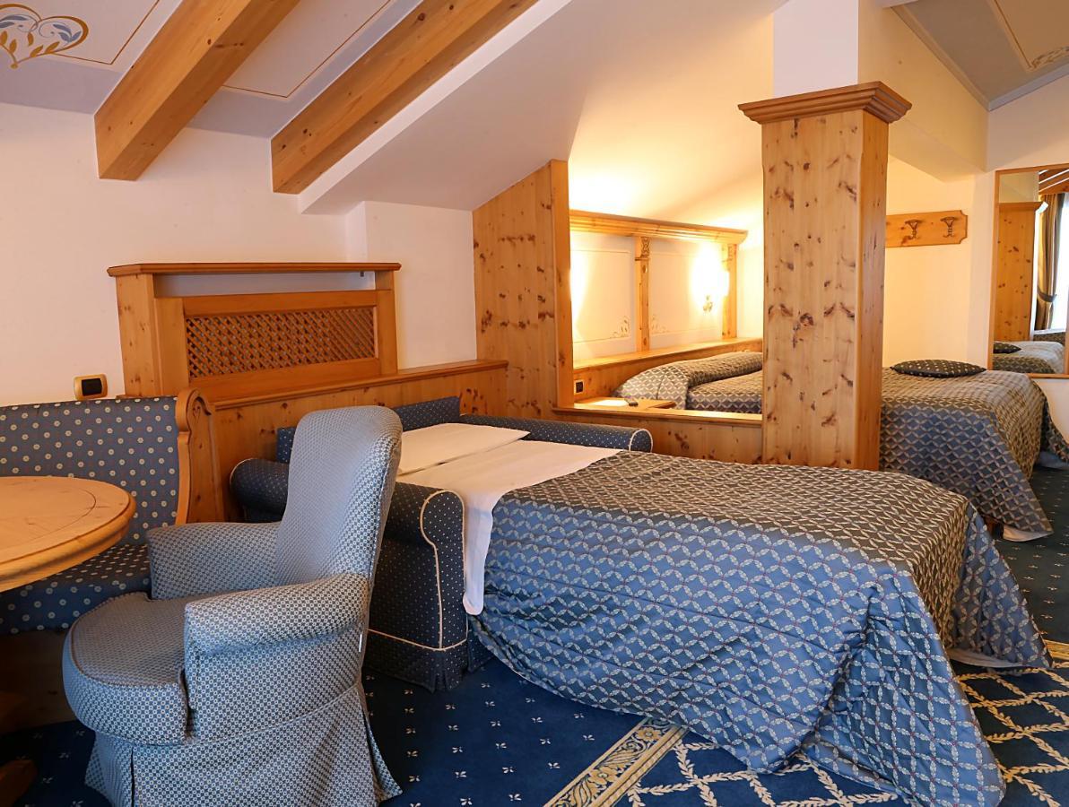 Hotel Belvedere Srl ファーイ・デッラ・パガネッラ エクステリア 写真
