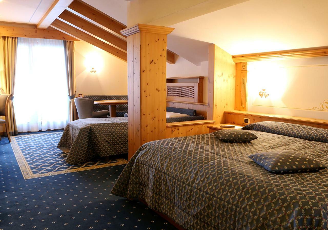 Hotel Belvedere Srl ファーイ・デッラ・パガネッラ エクステリア 写真