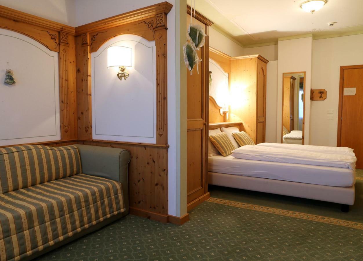 Hotel Belvedere Srl ファーイ・デッラ・パガネッラ エクステリア 写真