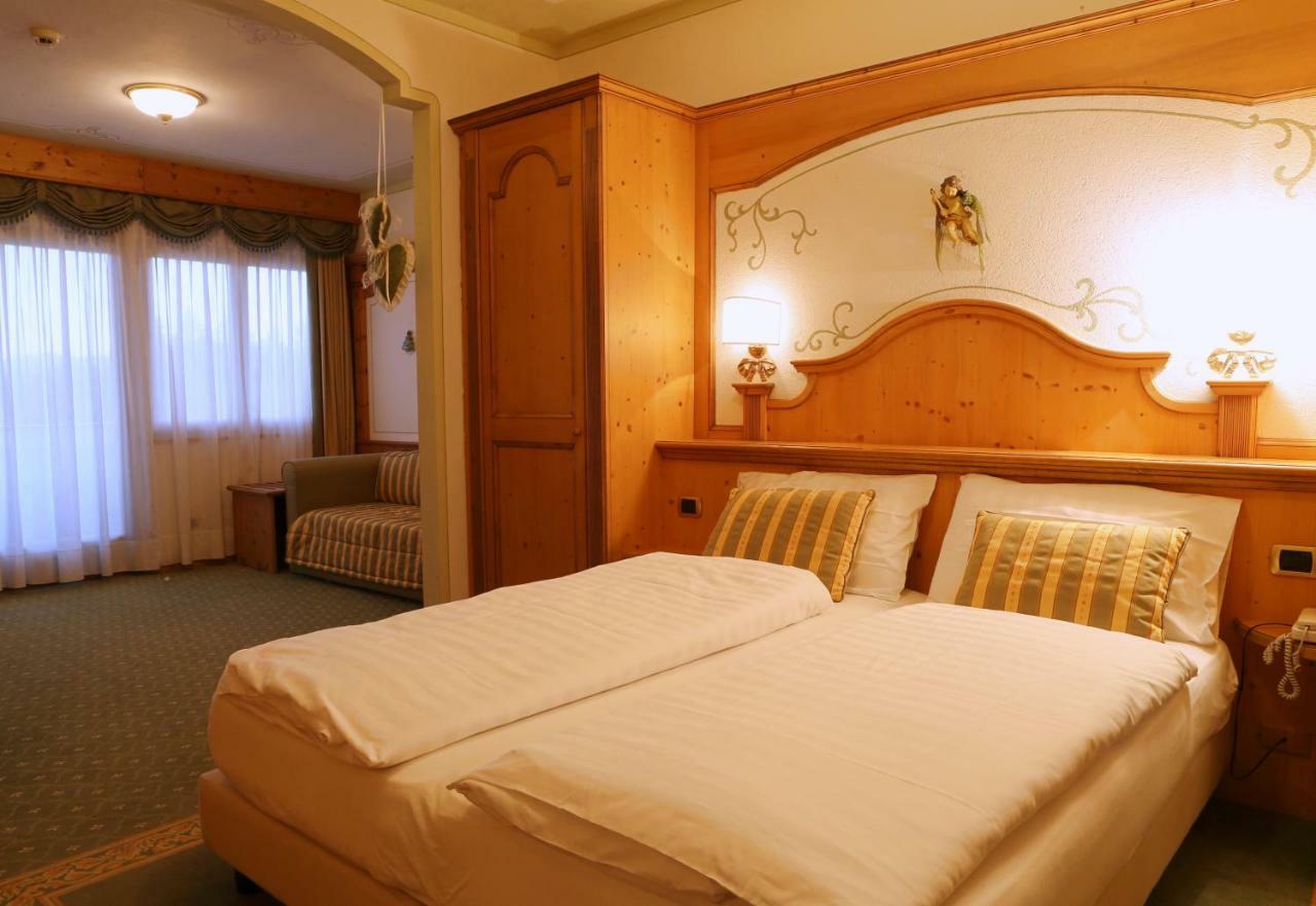 Hotel Belvedere Srl ファーイ・デッラ・パガネッラ エクステリア 写真