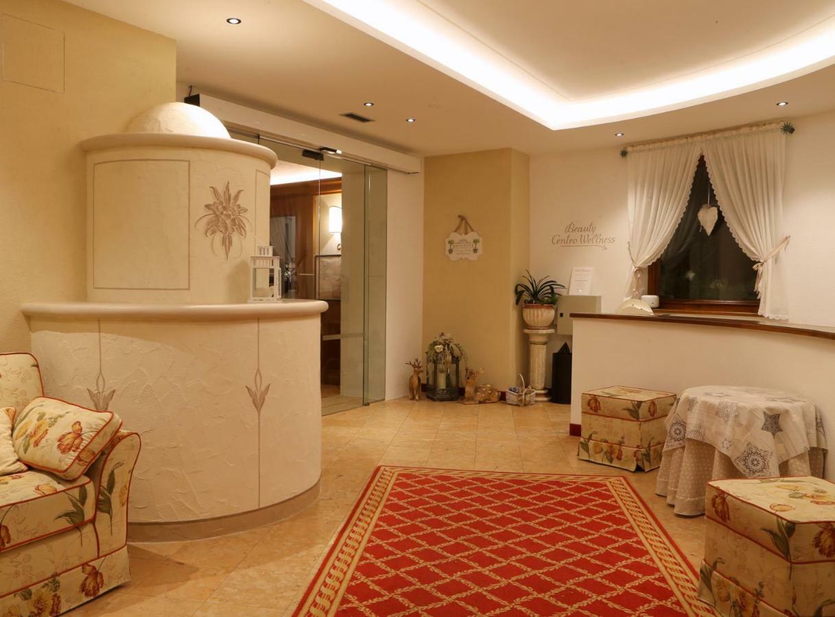 Hotel Belvedere Srl ファーイ・デッラ・パガネッラ エクステリア 写真