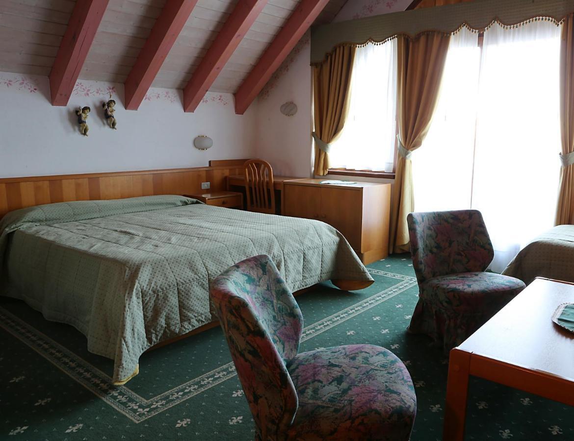 Hotel Belvedere Srl ファーイ・デッラ・パガネッラ エクステリア 写真